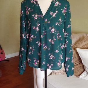 Forever 21 green floral long sleeve blouse